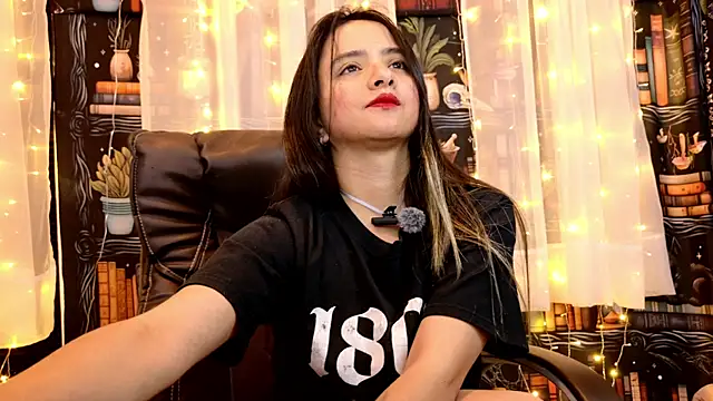 julietta   jackson online show from May 2026 09:33:01 PM