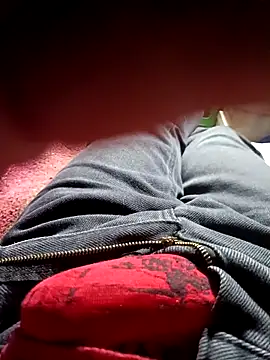 rayhot69 online show from April 2026 04:35:02 PM