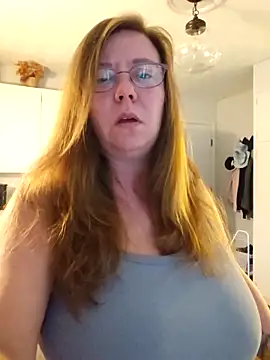 MsShelby40 online show from October 2025 10:07:02 PM