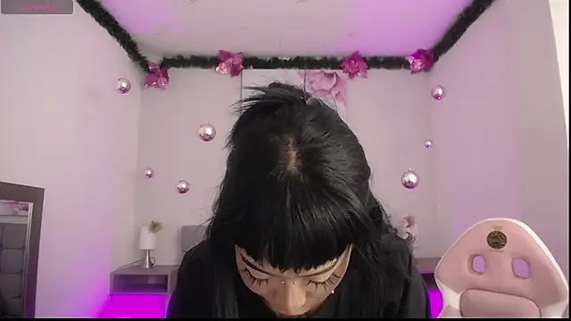 Snapshot of Violetta_Suky chatting on January 2025 12:49:01 PM Violetta Suky online show from January 2025 12:49:01 PM