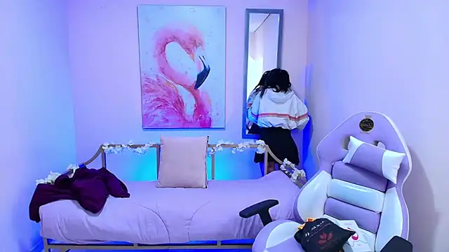 Snapshot of Violetta_Suky chatting on February 2025 12:44:01 PM Violetta Suky online show from February 2025 12:44:01 PM