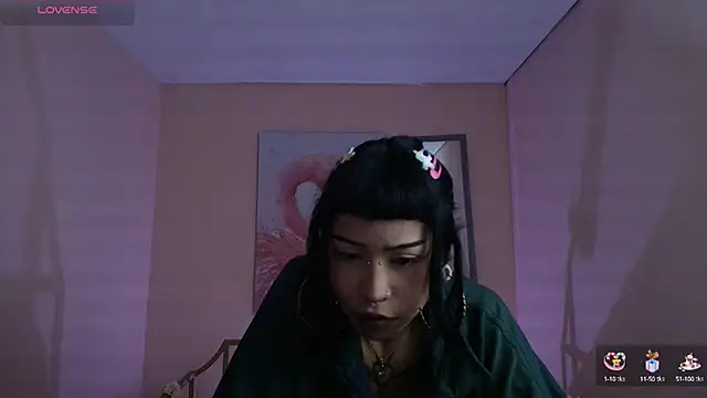 Snapshot of Violetta_Suky chatting on February 2025 01:01:01 PM Violetta Suky online show from February 2025 01:01:01 PM