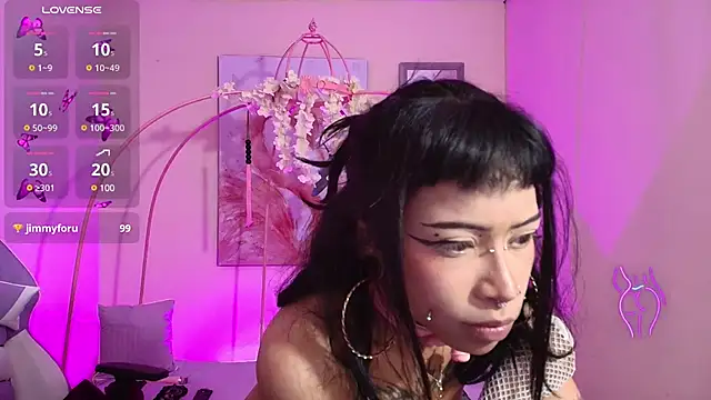 Snapshot of Violetta_Suky chatting on February 2025 04:43:02 PM Violetta Suky online show from February 2025 04:43:02 PM