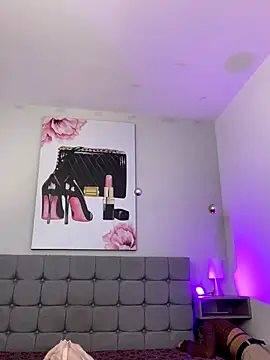 Violetta Suky online show from October 2025 01:42:02 PM