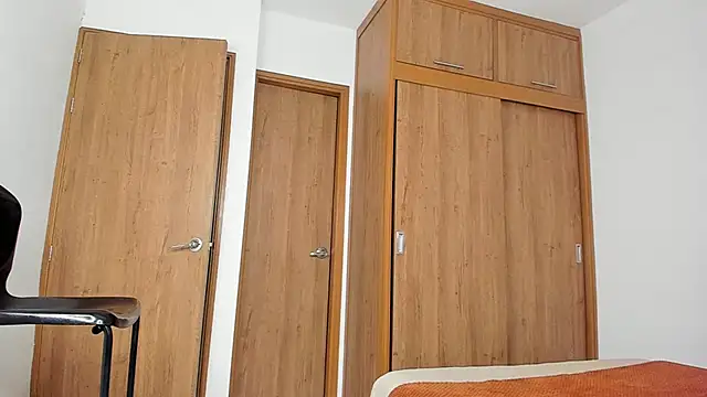 smit hot sr online show from November 2025 01:27:01 AM