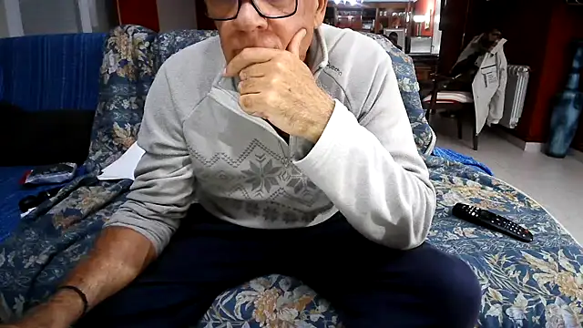 maduroguapo online show from November 2025 09:47:01 PM