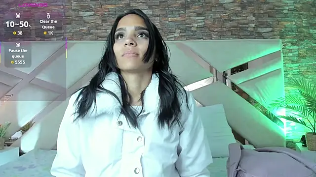 sophie pariss online show from February 2026 02:51:01 AM