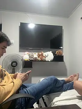 Alex and Fabian online show from December 2025 04:52:02 AM