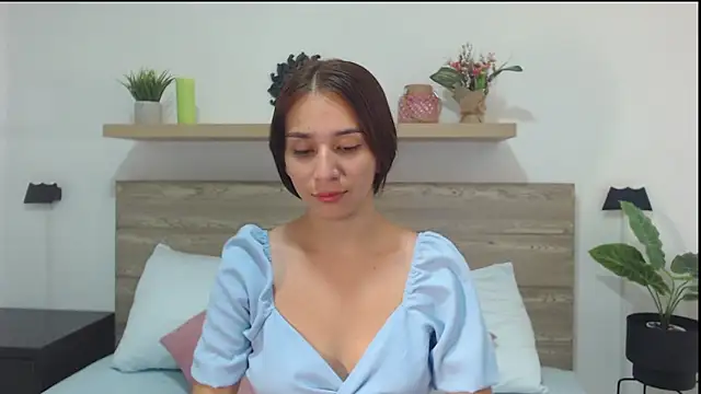 Snapshot of maroly_21 chatting on December 2024 08:02:01 AM maroly 21 online show from December 2024 08:02:01 AM