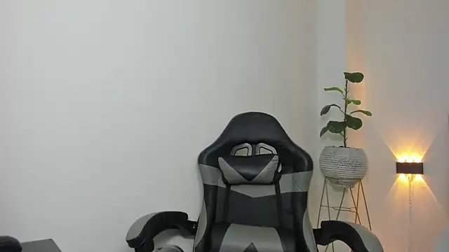 Snapshot of maroly_21 chatting on October 2025 07:22:01 PM maroly 21 online show from October 2025 07:22:01 PM