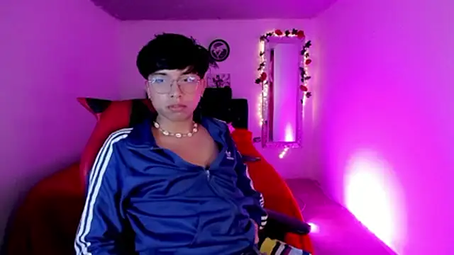 AnggelONfiree online show from November 2025 02:01:02 AM