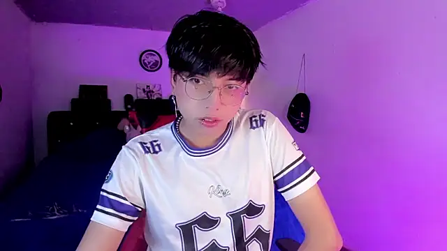 AnggelONfiree online show from February 2026 04:32:01 AM