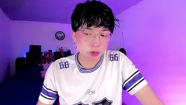 AnggelONfiree online show from March 2026 11:38:01 PM