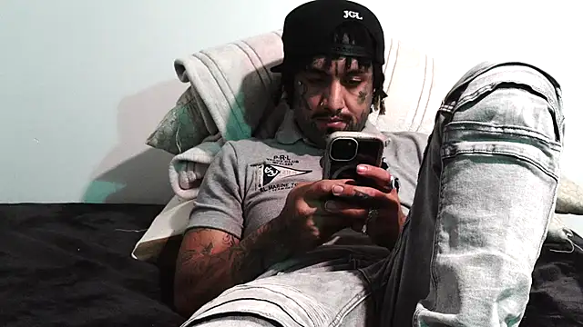 Azazelihornyasf online show from October 2025 09:49:02 PM