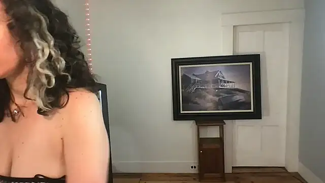 BonfireBonnie online show from September 2025 01:59:02 PM