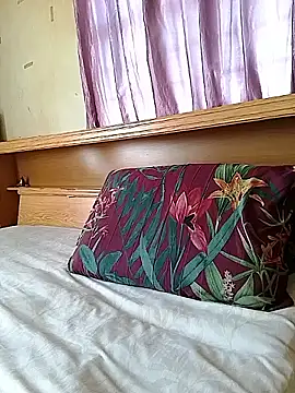 Hornyparratjie online show from October 2025 10:59:01 AM