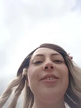 madelaine- online show from October 2025 06:54:02 PM