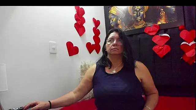 Evaaross 2345 online show from February 2025 09:30:01 PM