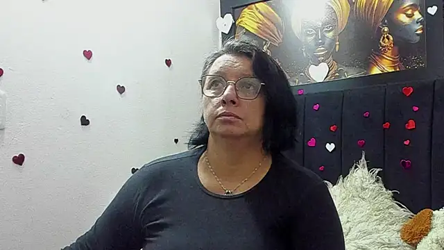 Snapshot of Evaaross_2345 chatting on May 2026 02:26:01 PM Evaaross 2345 online show from May 2026 02:26:01 PM
