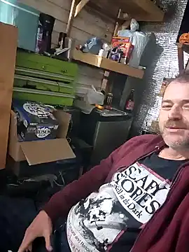 Snapshot of brasstiger chatting on December 2024 05:57:02 AM brasstiger online show from December 2024 05:57:02 AM