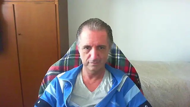 Snapshot of lliuk70mi chatting on May 2026 12:13:02 PM lliuk70mi online show from May 2026 12:13:02 PM