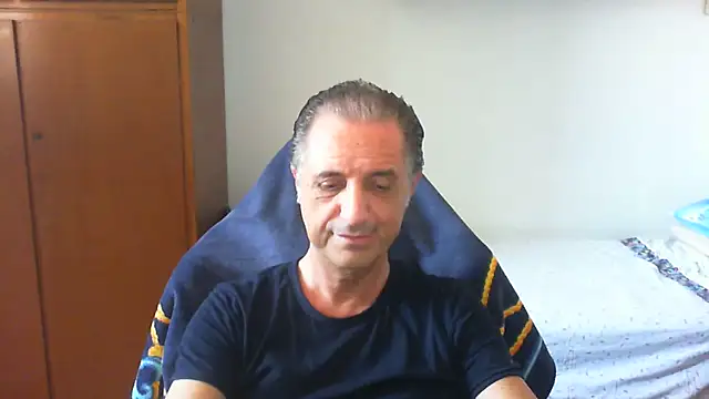 Snapshot of lliuk70mi chatting on May 2026 01:19:01 PM lliuk70mi online show from May 2026 01:19:01 PM