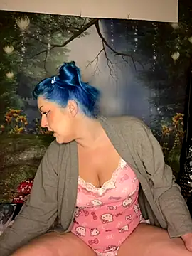 Snapshot of TheKinkyWitch chatting on November 2025 09:26:02 PM TheKinkyWitch online show from November 2025 09:26:02 PM