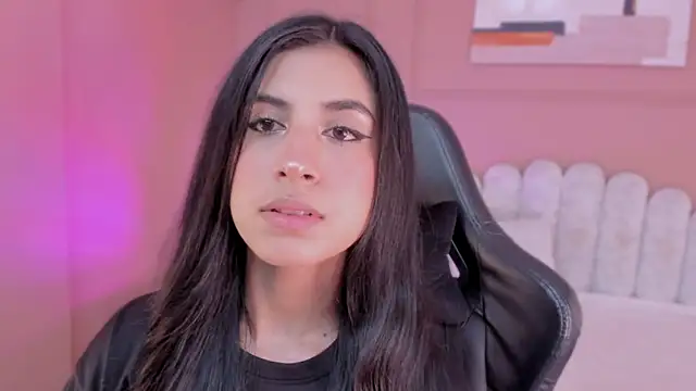 zia cooper online show from February 2026 06:50:01 PM