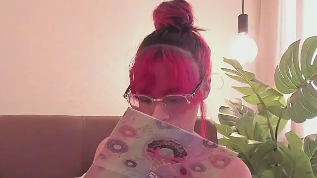 RedMeloddy online show from February 2025 07:36:01 PM