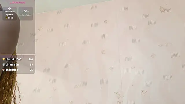 Snapshot of littleebonymommy chatting on October 2025 08:03:02 PM littleebonymommy online show from October 2025 08:03:02 PM