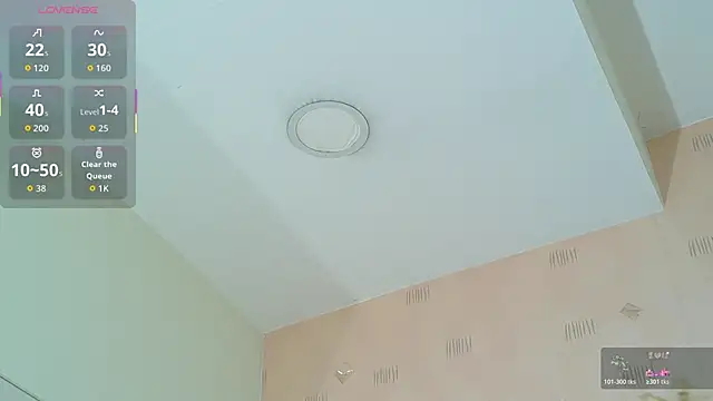 Snapshot of littleebonymommy chatting on October 2025 07:48:01 PM littleebonymommy online show from October 2025 07:48:01 PM