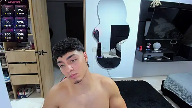 Cristhian Evans online show from September 2025 12:12:01 AM