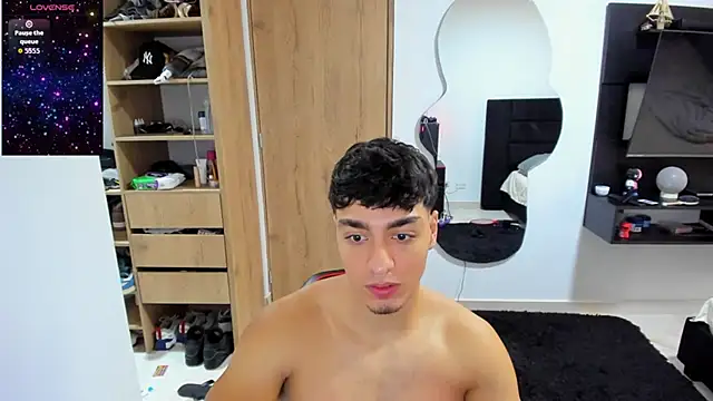 Cristhian Evans online show from September 2025 02:29:02 PM