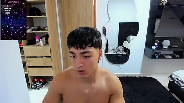 Cristhian Evans online show from September 2025 12:43:02 PM