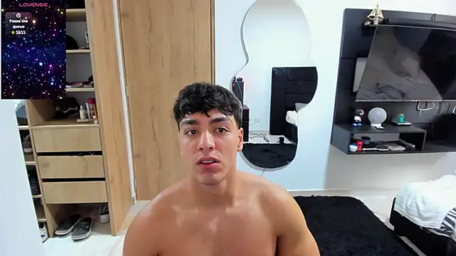 Cristhian Evans online show from October 2025 01:30:02 PM