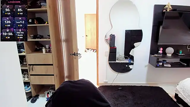 Cristhian Evans online show from October 2025 02:17:02 PM