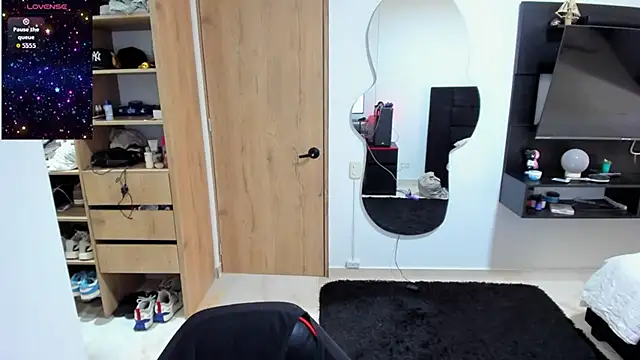 Cristhian Evans online show from October 2025 01:43:02 PM