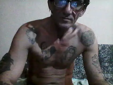 Snapshot of Zgodanilep chatting on March 2025 09:51:02 PM Zgodanilep online show from March 2025 09:51:02 PM