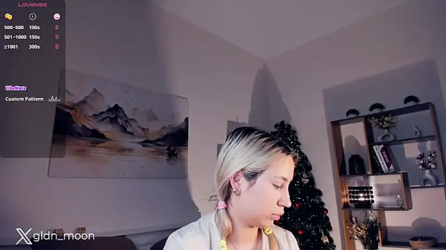 Snapshot of EternalLiberty chatting on December 2024 02:17:01 AM EternalLiberty online show from December 2024 02:17:01 AM