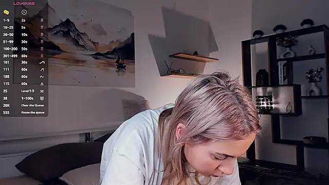 Snapshot of EternalLiberty chatting on January 2025 01:37:02 AM EternalLiberty online show from January 2025 01:37:02 AM