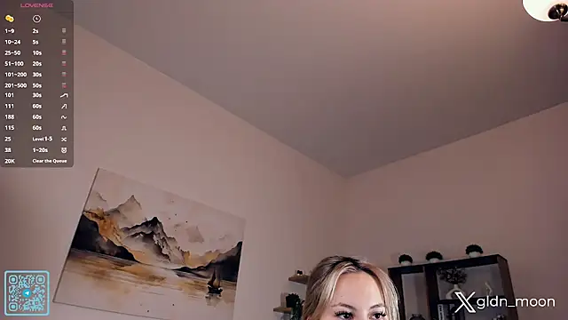 Snapshot of EternalLiberty chatting on October 2025 11:07:01 PM EternalLiberty online show from October 2025 11:07:01 PM