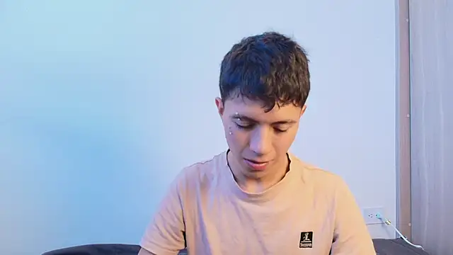 Justyn Ross online show from September 2025 07:15:01 PM