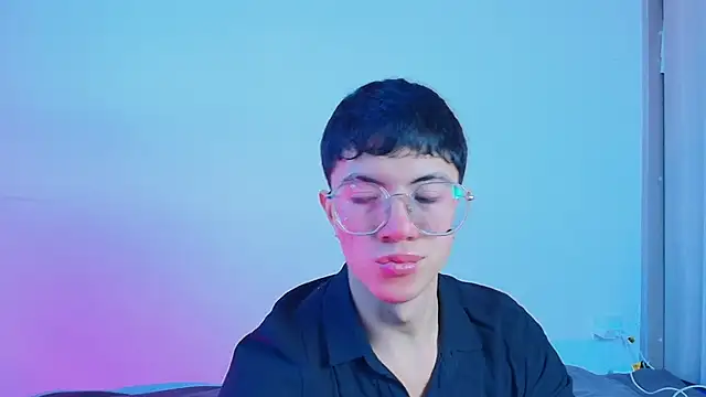 Justyn Ross online show from September 2025 09:31:02 PM