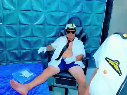 Snapshot of ValentinaAndTerry chatting on October 2025 04:52:01 PM ValentinaAndTerry online show from October 2025 04:52:01 PM