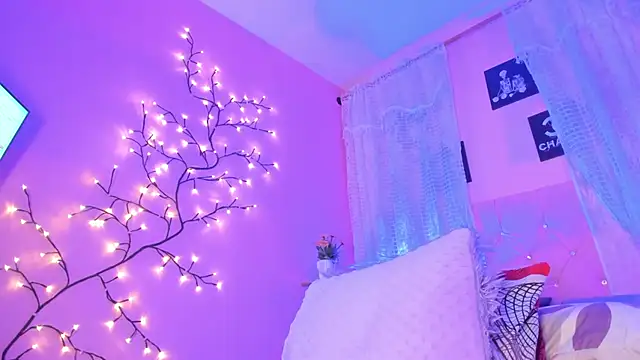 Dulce Girl  online show from March 2025 05:08:01 AM