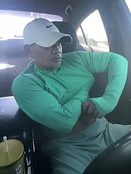 EatMyCake831 online show from October 2025 06:31:01 PM