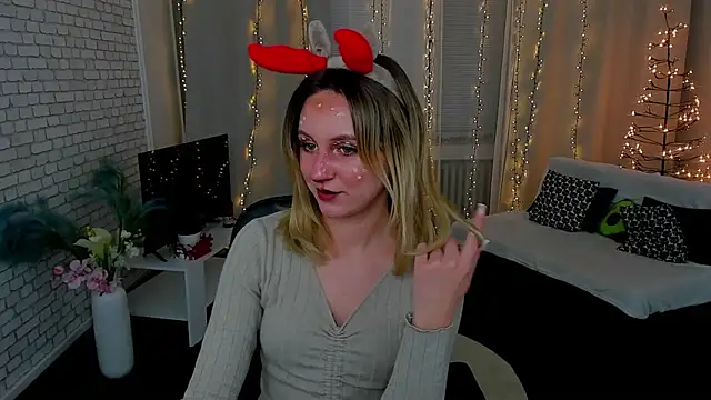 Lia Bloom  online show from December 2024 05:54:02 PM