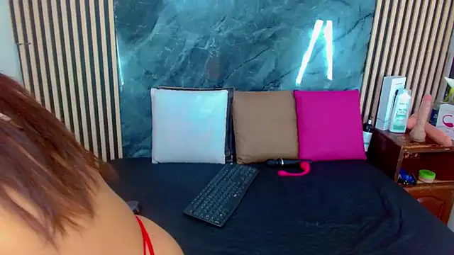 Isalombardi online show from February 2025 03:21:02 AM