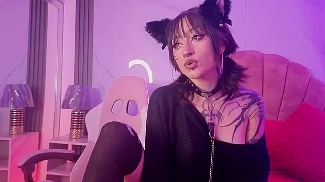 Layla Cullen online show from September 2025 07:14:02 PM