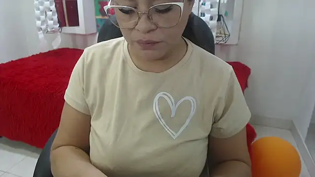 sexy lady 0 online show from October 2025 11:50:01 AM